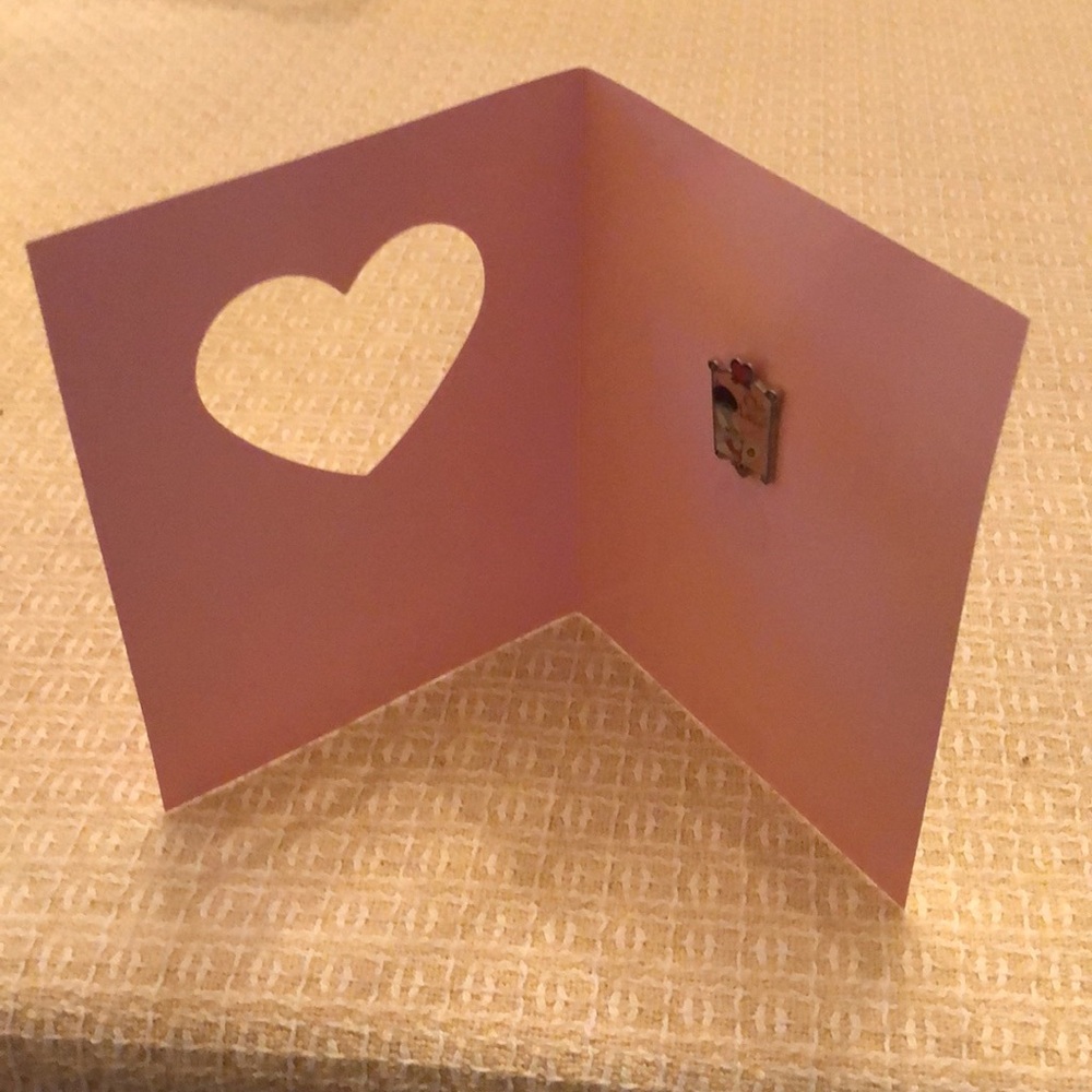 NWT Cloisonné Bugs Bunny Ooh La La Valentine’s day Pin and card - Picture 5 of 16